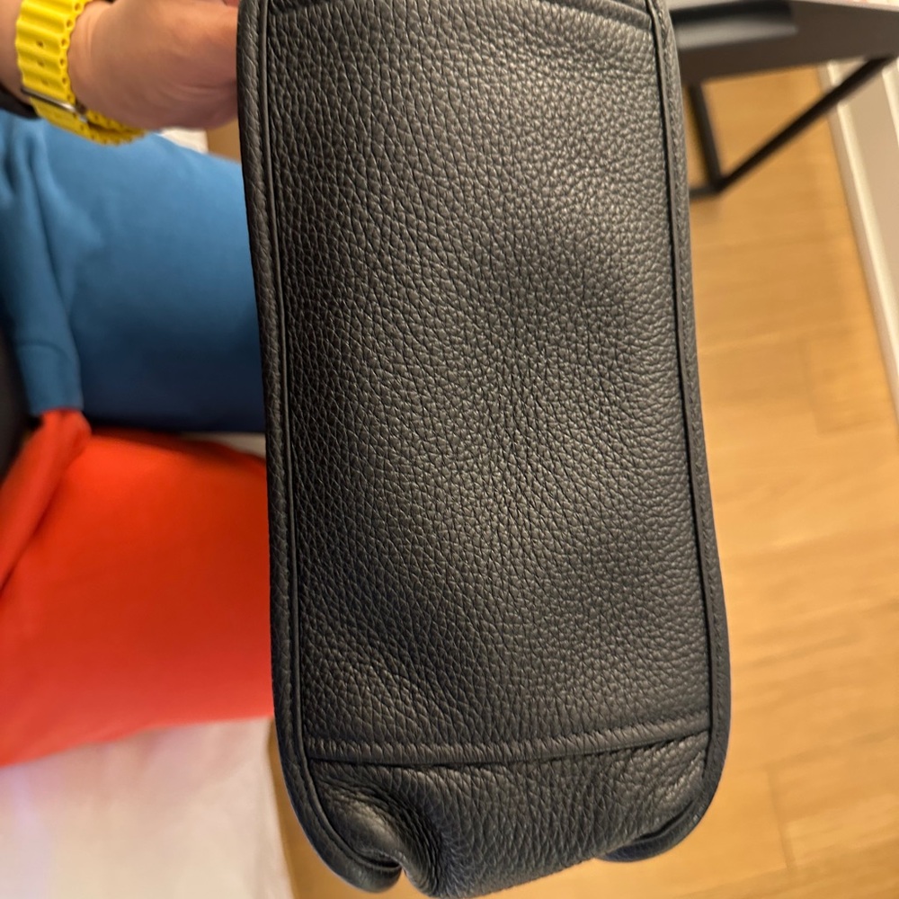 Prada crossbody black calf leather bag - Picture 9 of 13